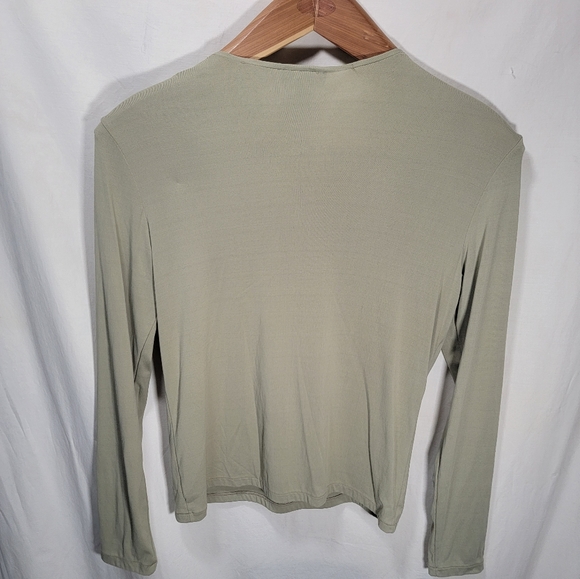 Women's Banana Republic size medium long-sleeve faded green color top. - Picture 5 of 5